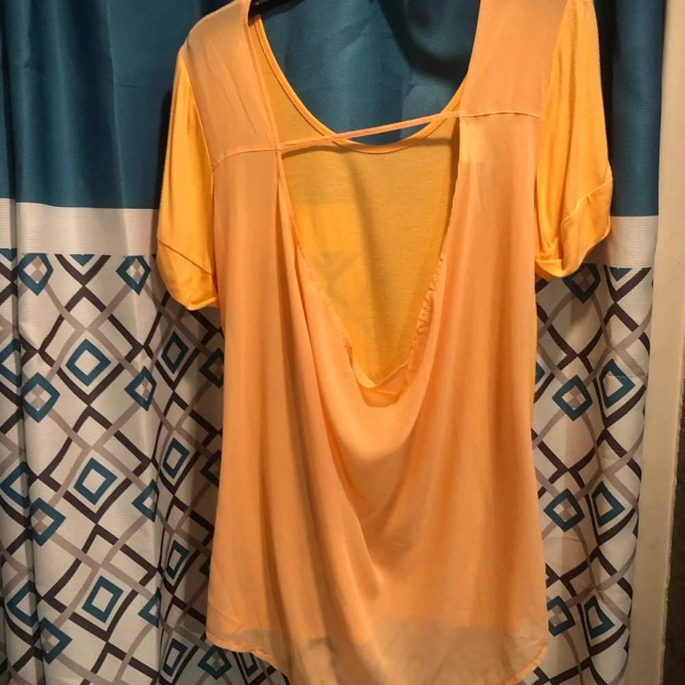 High-Low Mesh Back Top - Picture 1 of 5
